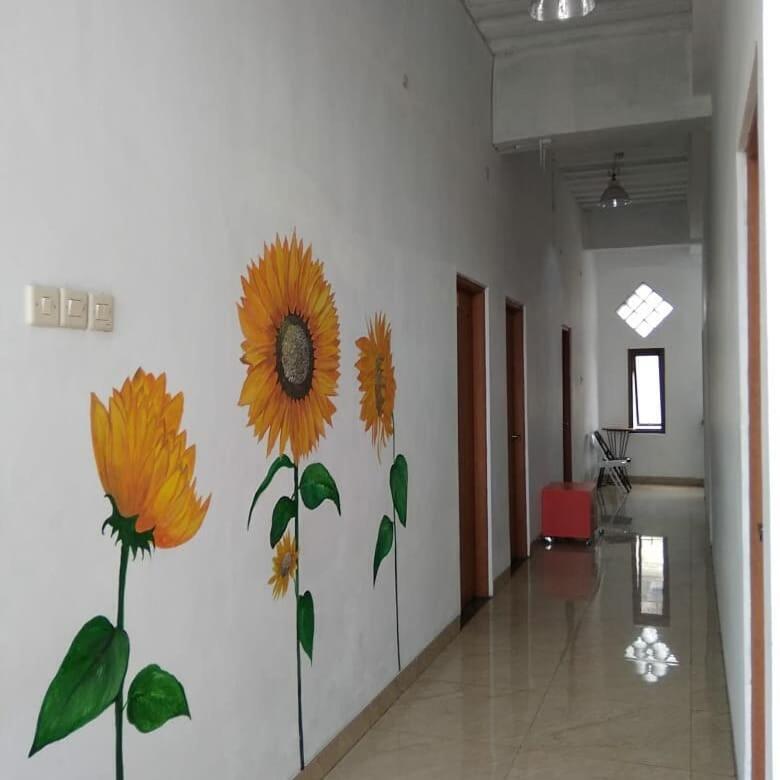 A Pousada Setia Backpacker Jogjacarta Exterior foto